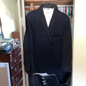 Vera Wang men’s tuxedo